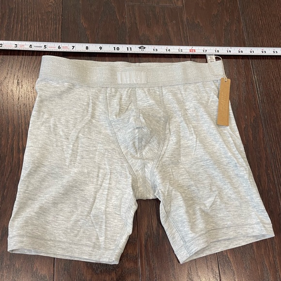 SKIMS STRETCH 5” Boxer Briefs Men Size Medium Heather Gray 3 Pair NEW - Picture 1 of 7